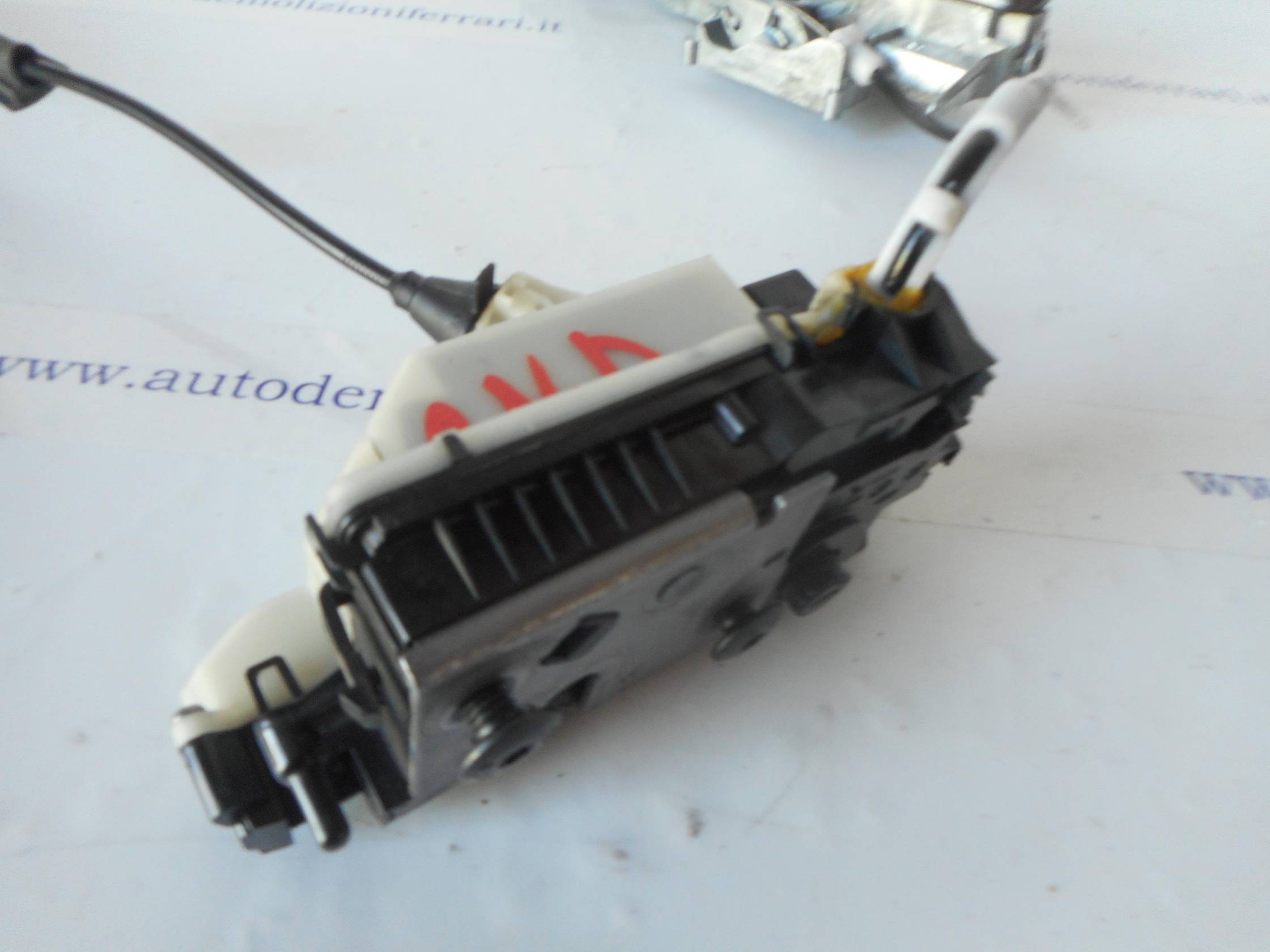 Serratura porta ant. dx.